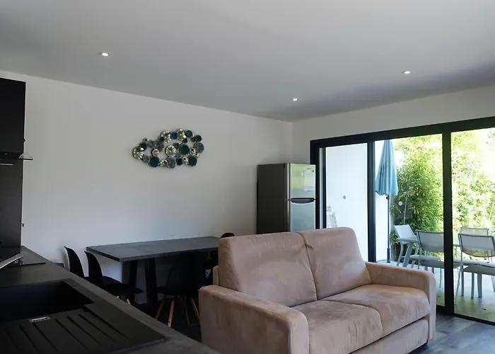 公寓 Les Jardins D'eve-f2 By Interhome