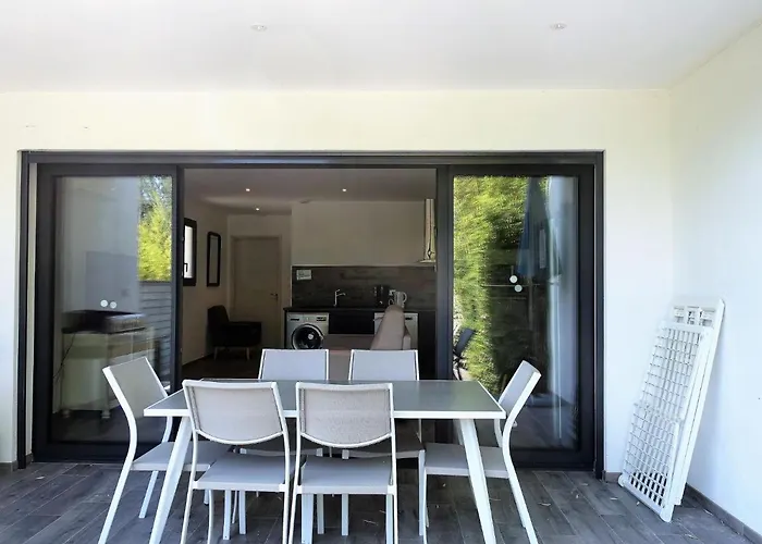 公寓 Les Jardins D'eve-f2 By Interhome *